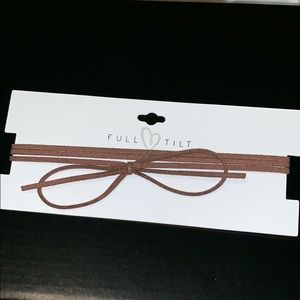 Full Tilt Bow Tie Choker